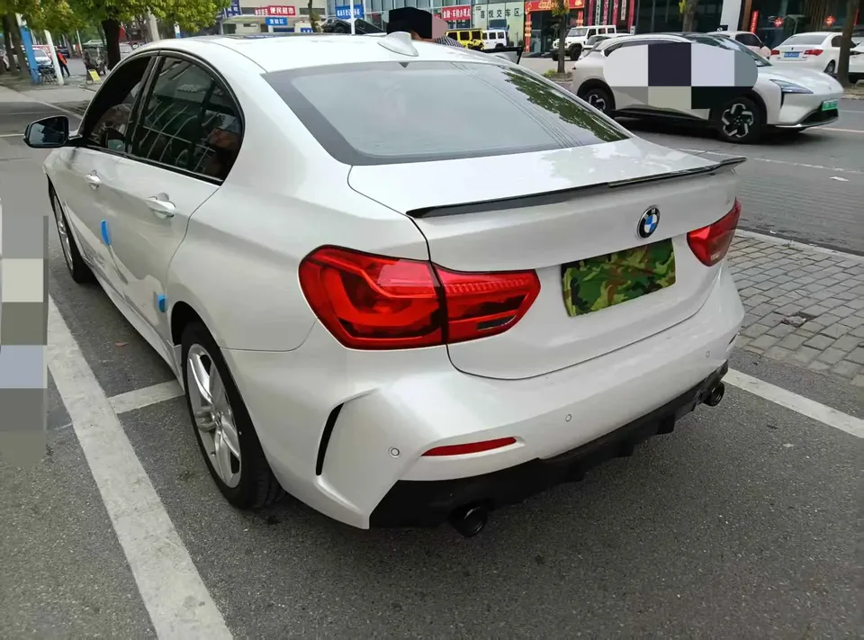BMW 1 Series BMW 1 Series 2021 120i M Sport Night Edition 2022 — миниатюра 4