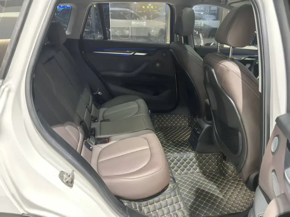 BMW X1 BMW X1 2022 xDrive25Li Exclusive Model 2023 — миниатюра 4
