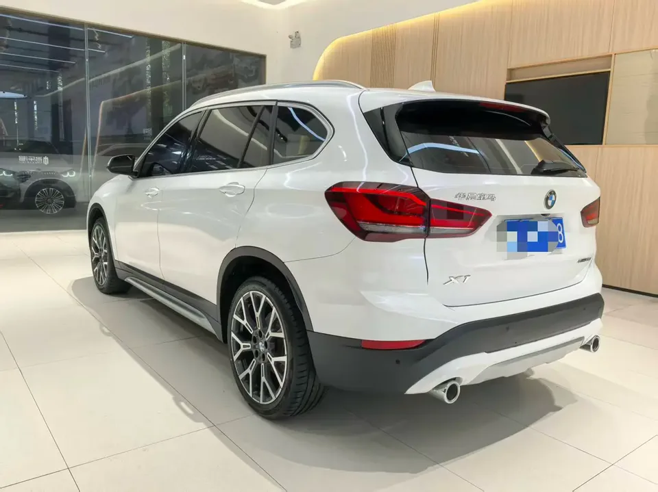 BMW X1 BMW X1 2022 xDrive25Li Exclusive Model 2023 — миниатюра 5