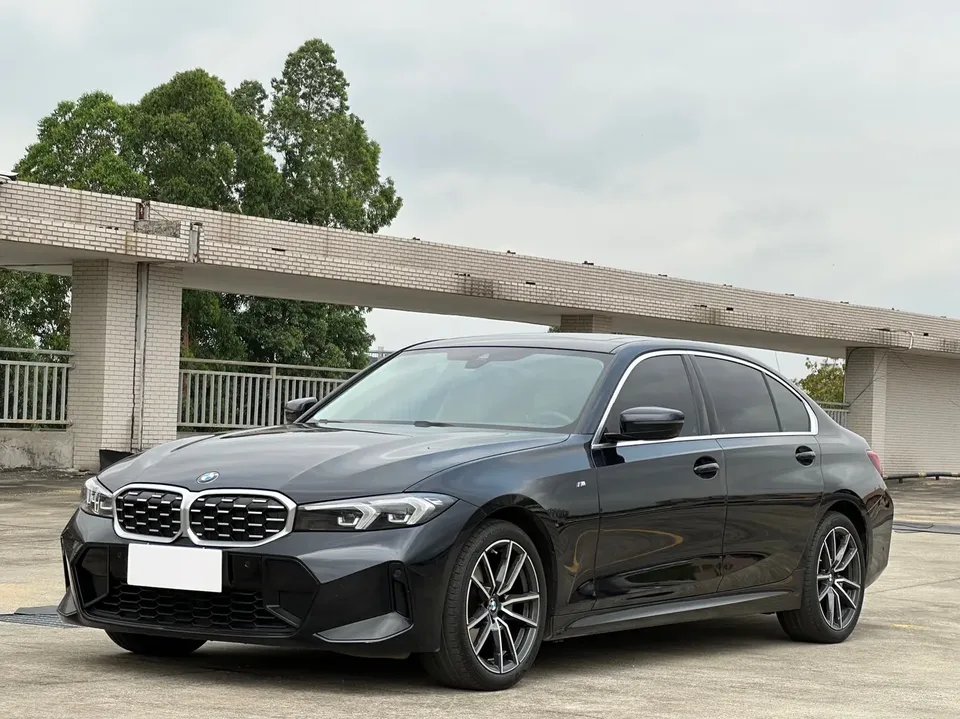 BMW 3 Series 2023
