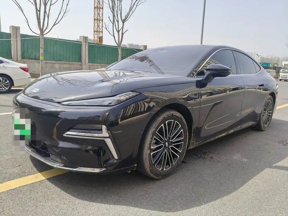 Geely Galaxy Star 8 PHEV 2025