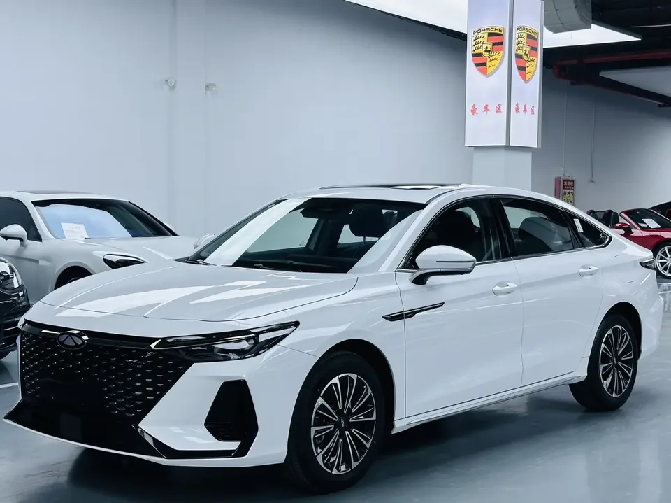 Chery Fengyun A8 2025
