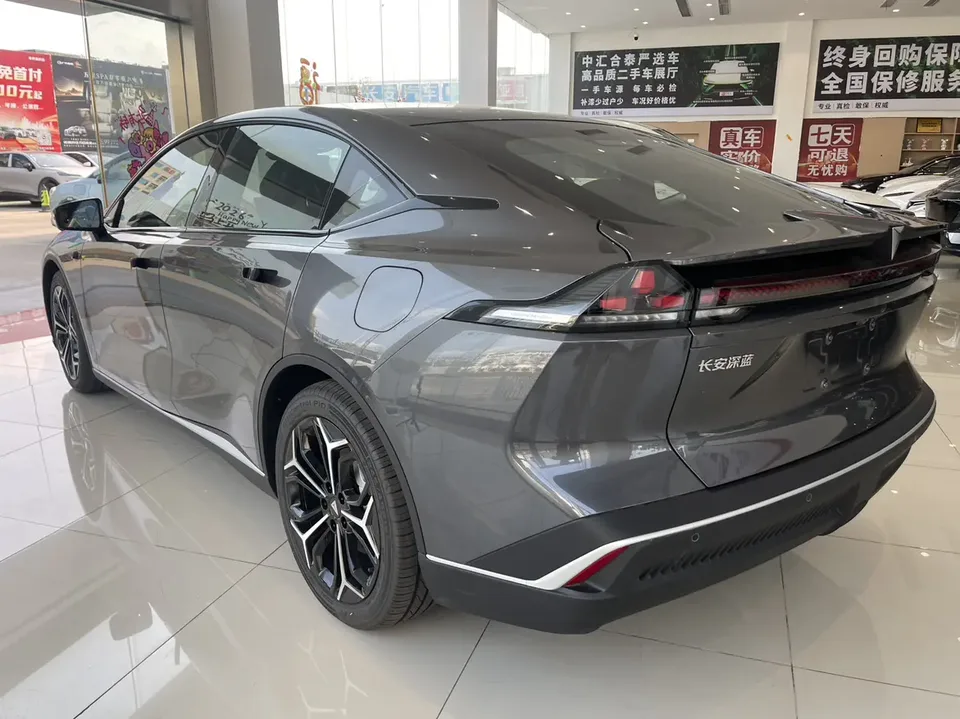 Deepal dark blue SL03 Dark blue SL03 2025 220 Extended Range Sports 2026 — миниатюра 4
