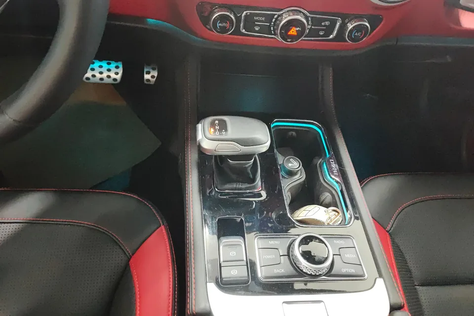 BAIC Beijing Off-road BJ40 Beijing Off-road BJ40 2023 2.0T Automatic 4WD City Hunter Edition Knight Edition 2022 — миниатюра 4