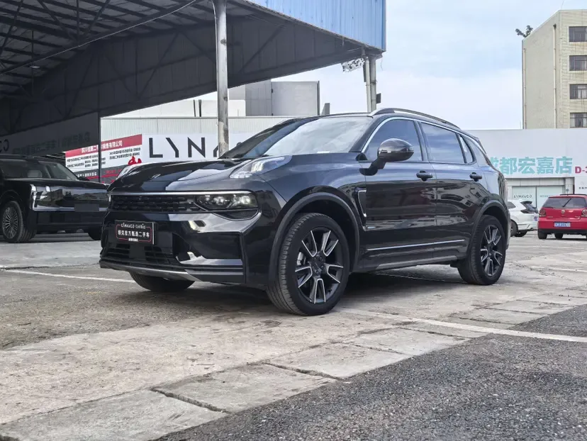 Lynk & Co 01 2022