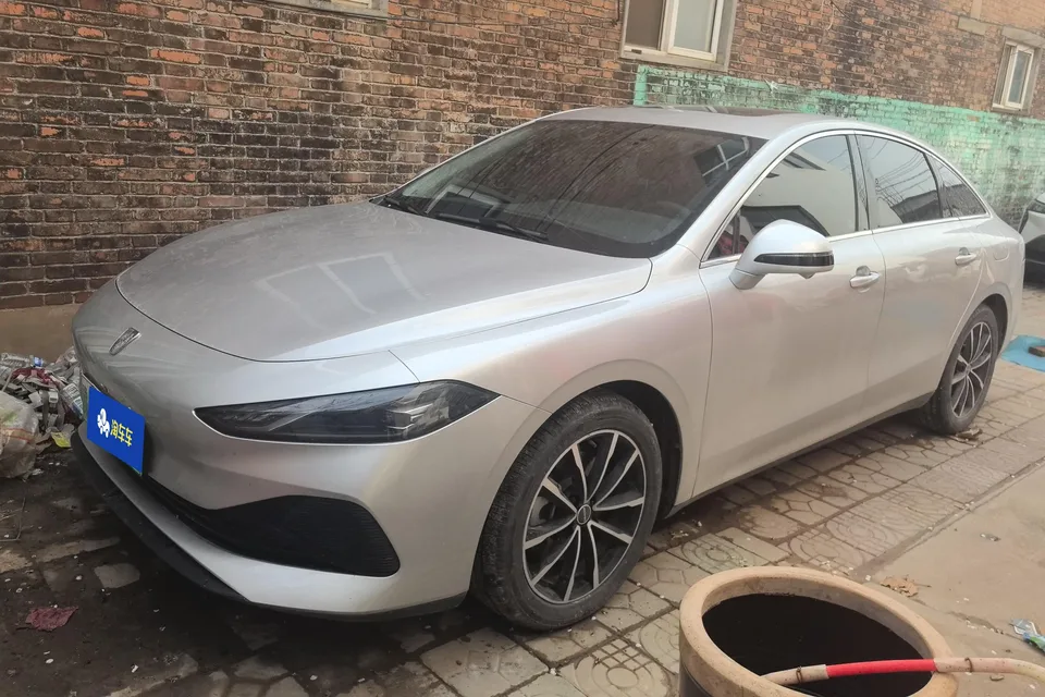Roewe D7 DMH 2025