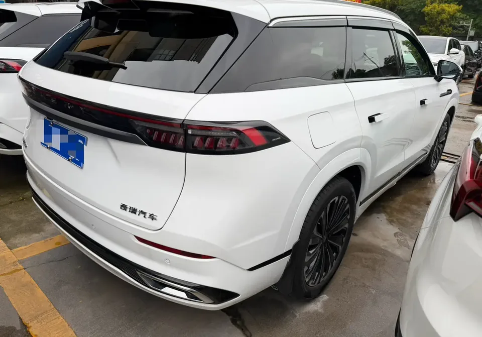Chery Tiggo 9 2.0T DCT 2WD Luxury Edition 5 Seaters 2023 — миниатюра 2
