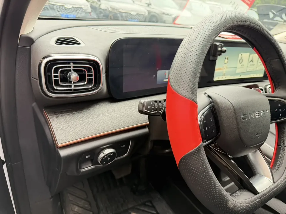 Chery Tiggo 9 2.0T DCT 2WD Luxury Edition 5 Seaters 2023 — миниатюра 4