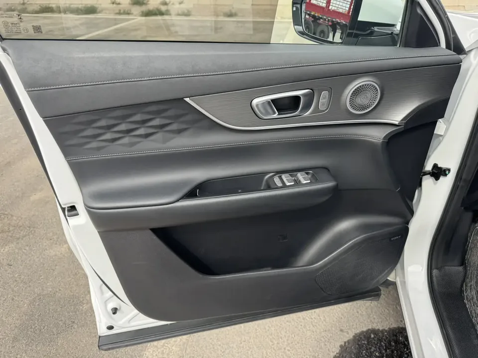 Chery Tiggo 8 PLUS Kunpeng 290TGDI DCT Chengfeng Edition 5-seater 2025 — миниатюра 3