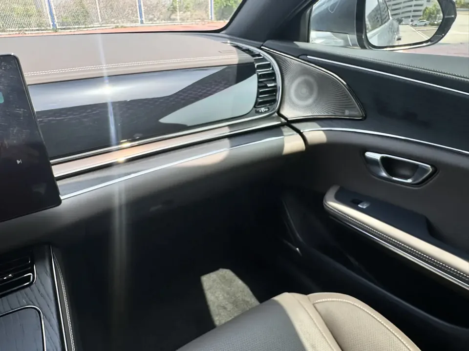BYD Han DM DM 4WD Performance Edition Luxury Model 2022 — миниатюра 5