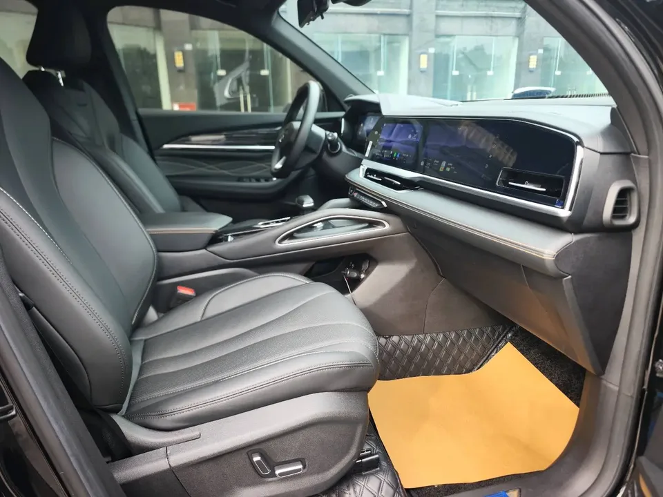 Geely Monjaro Xingyue L 2024 2.0TD DCT EVO two-wheel drive premium model 2024 — thumbnail 5