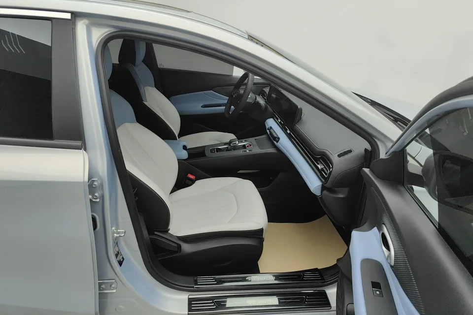 GAC Trumpchi Empow Shadow Leopard 2023 Shadow Leopard 2023 2.0L DHT High Energy Hybrid Edition 2023 — миниатюра 5