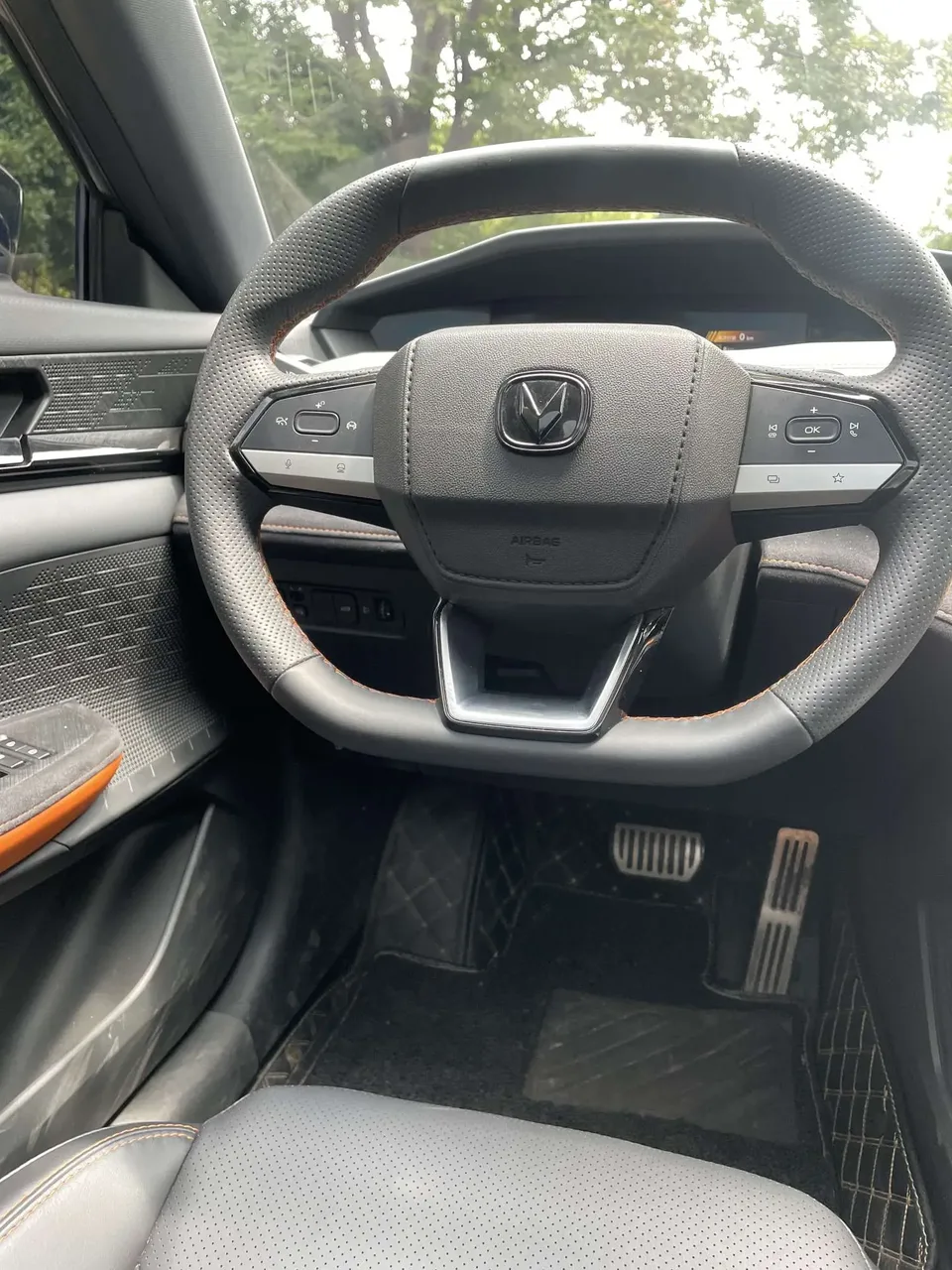 Changan UNI-V 1.5T Sports Edition 2023 — миниатюра 4
