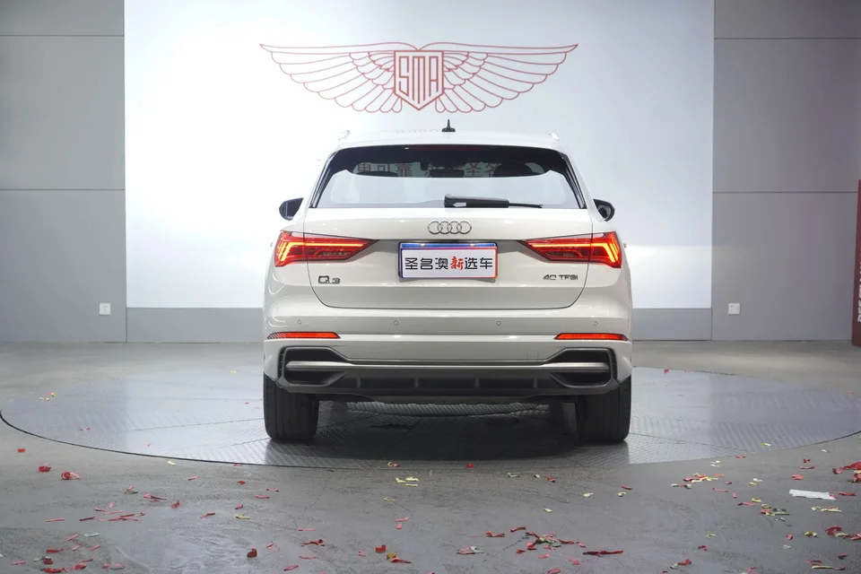 Audi Q3 Audi Q3 2023 40 TFSI Fashionable and Dynamic 2023 — миниатюра 2