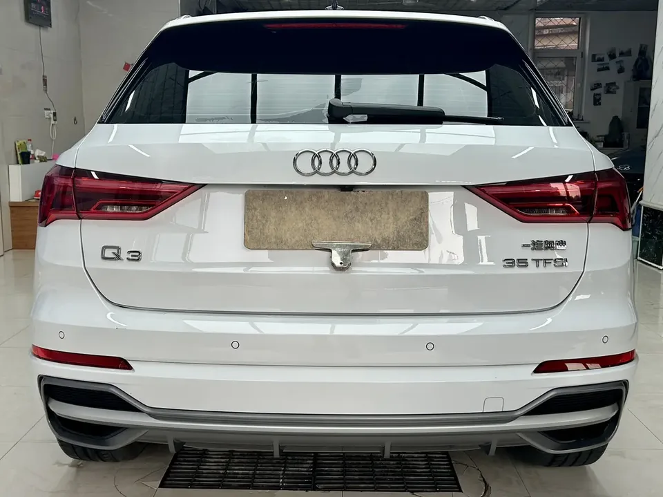 Audi Q3 Audi Q3 2023 35 TFSI Fashionable and Dynamic 2023 — миниатюра 2