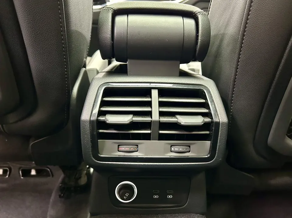 Audi Q3 Audi Q3 2023 35 TFSI Fashionable and Dynamic 2023 — миниатюра 4