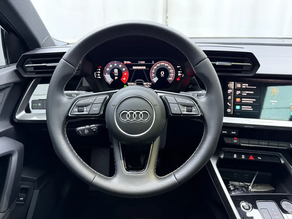 Audi A3 facelift A3L Limousine 35 TFSI stylish and sporty 2023 — миниатюра 3