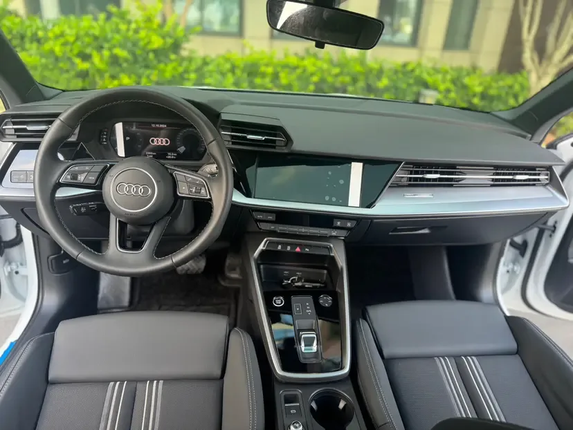 Audi A3 facelift A3L Limousine 35 TFSI stylish and sporty 2024 — миниатюра 5