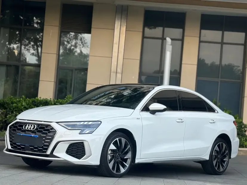Audi A3 facelift A3L Limousine 35 TFSI stylish and sporty 2024 — фото 1, купить с доставкой в Москву