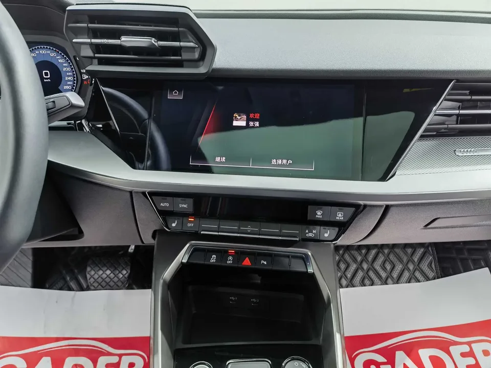 Audi A3 facelift Sportback 35 TFSI stylish and sporty 2023 — миниатюра 3