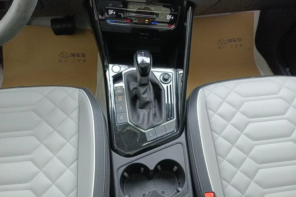 Volkswagen Tayron Tanyue 2024 300TSI 2WD Luxury Plus Advanced Edition 2024 — миниатюра 3