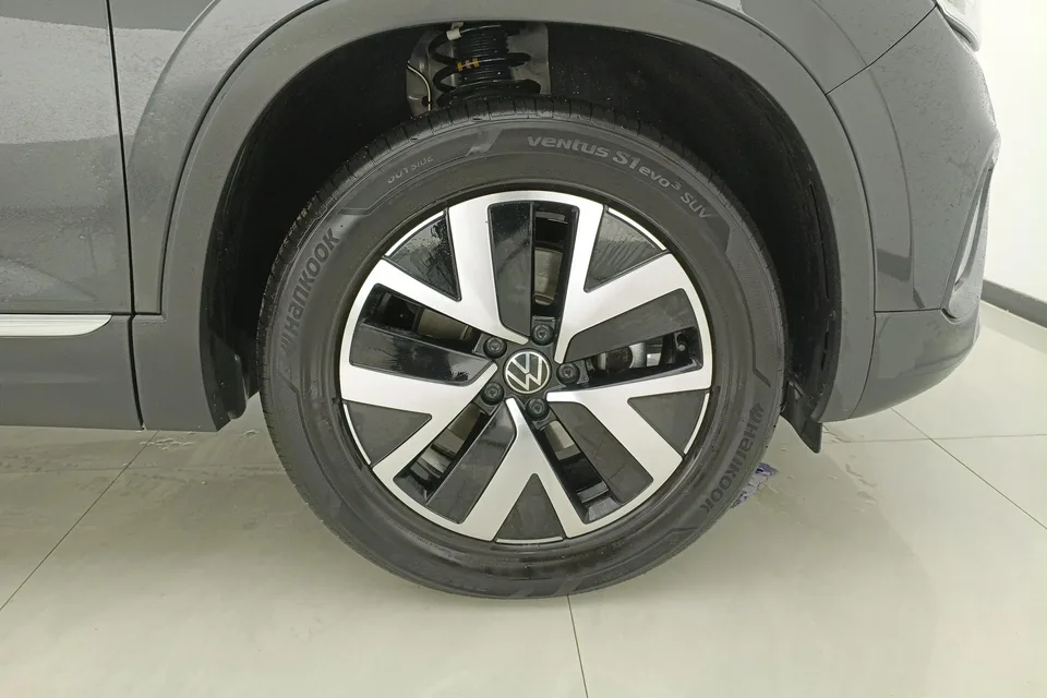 Volkswagen Tayron Tanyue 2024 300TSI 2WD Luxury Plus Advanced Edition 2024 — миниатюра 4