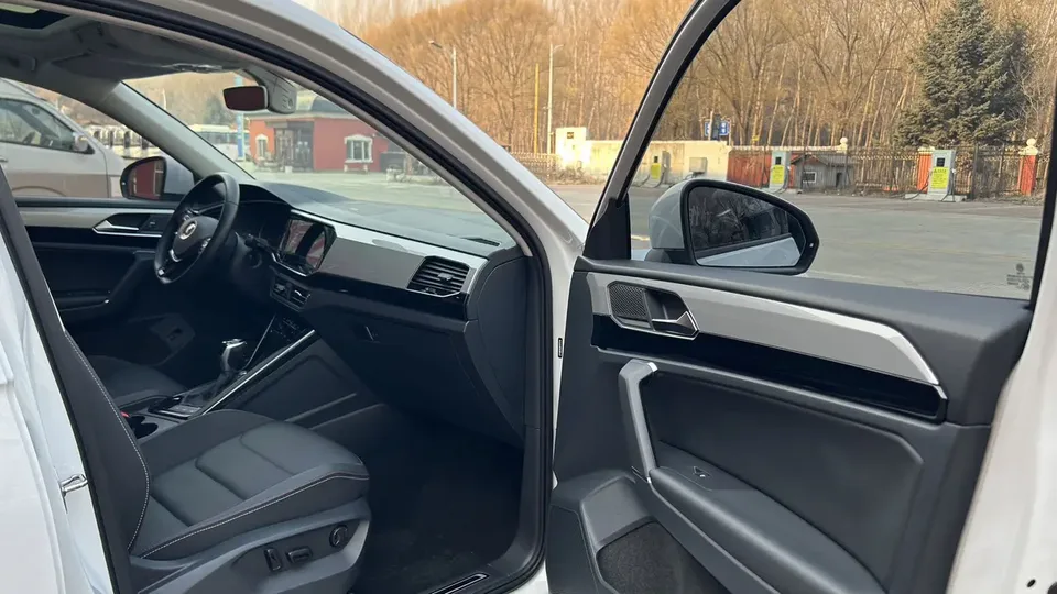 Volkswagen Tayron Tanyue 2023 280TSI 2WD Luxury Plus Advanced Edition 2022 — миниатюра 4