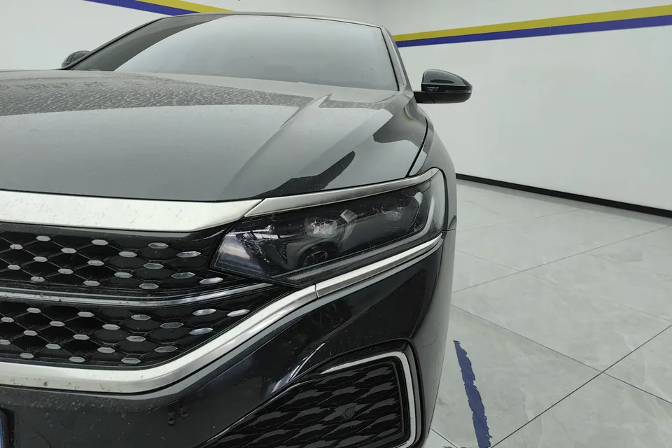 Volkswagen Passat Passat 2024 Outstanding Model 380TSI Starry Sky Dragon Edition 2024 — миниатюра 5
