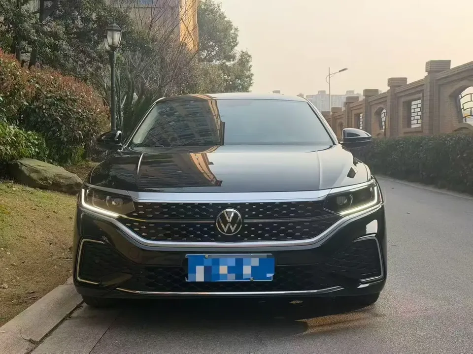 Volkswagen Passat 2022