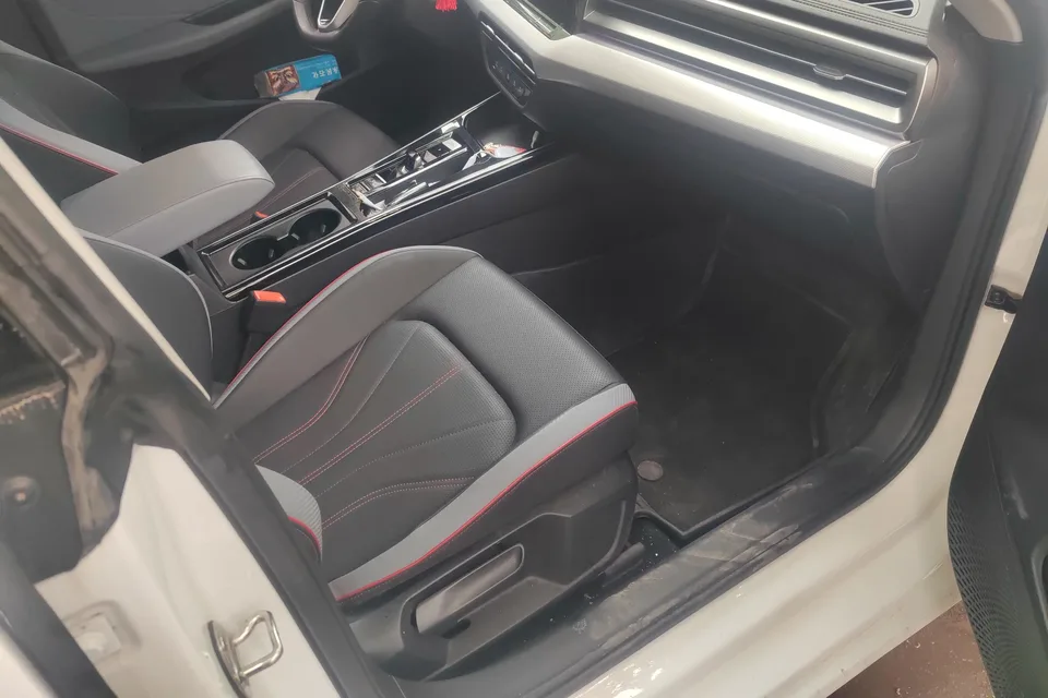 Volkswagen Lamando Lingdu 2024 2024 Lingdu Lingdu L 280TSI DSG Cool Edition 2024 — thumbnail 3
