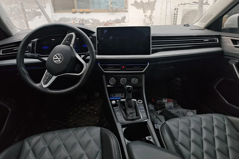 Volkswagen Sagitar 2023 Sagitar 300TSI DSG Beyond Edition 2024 — миниатюра 3