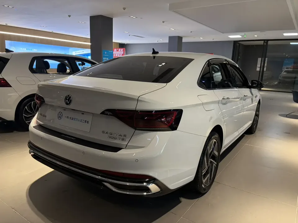 Volkswagen Sagitar 2023 Sagitar 300TSI DSG Beyond Edition 2023 — миниатюра 2