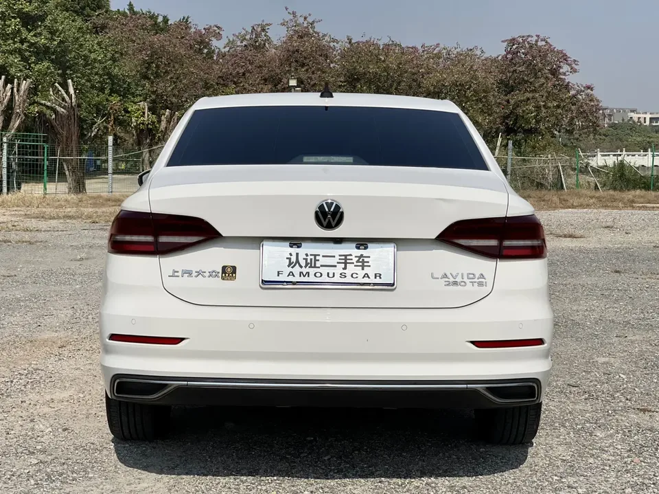 Volkswagen Lavida Lavida 2022 280TSI DSG Comfort Edition 2022 — миниатюра 2