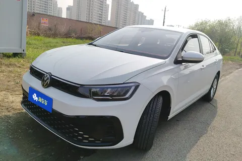 Volkswagen Lavida 2024 купить в Москве