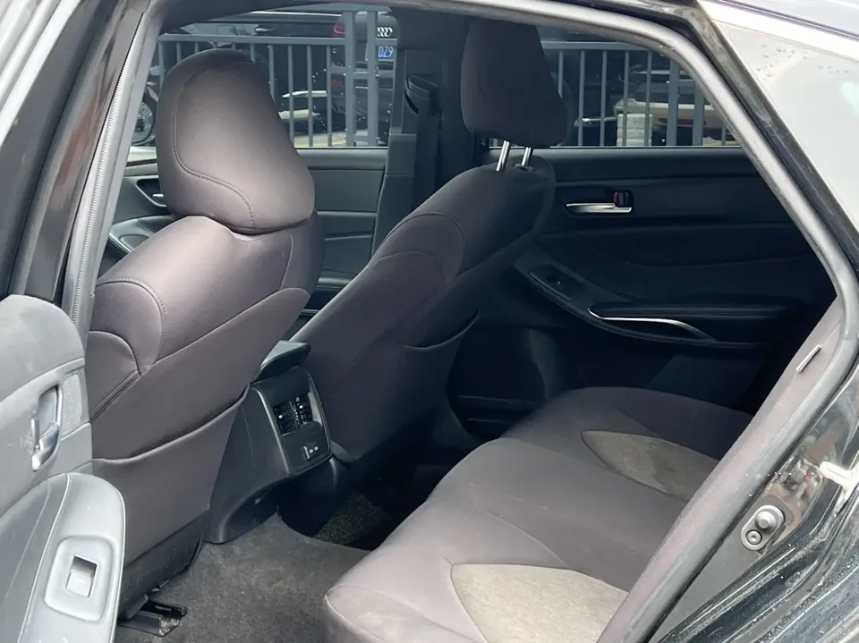 Toyota Avalon 2.0L Enterprising Edition 2023 — миниатюра 3