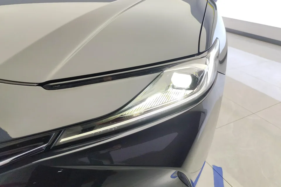 Toyota Camry Hybrid 2.0HE Elite Edition 2025 — миниатюра 5