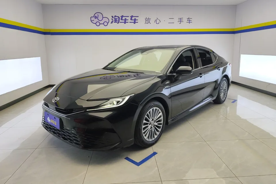 Toyota Camry 2025