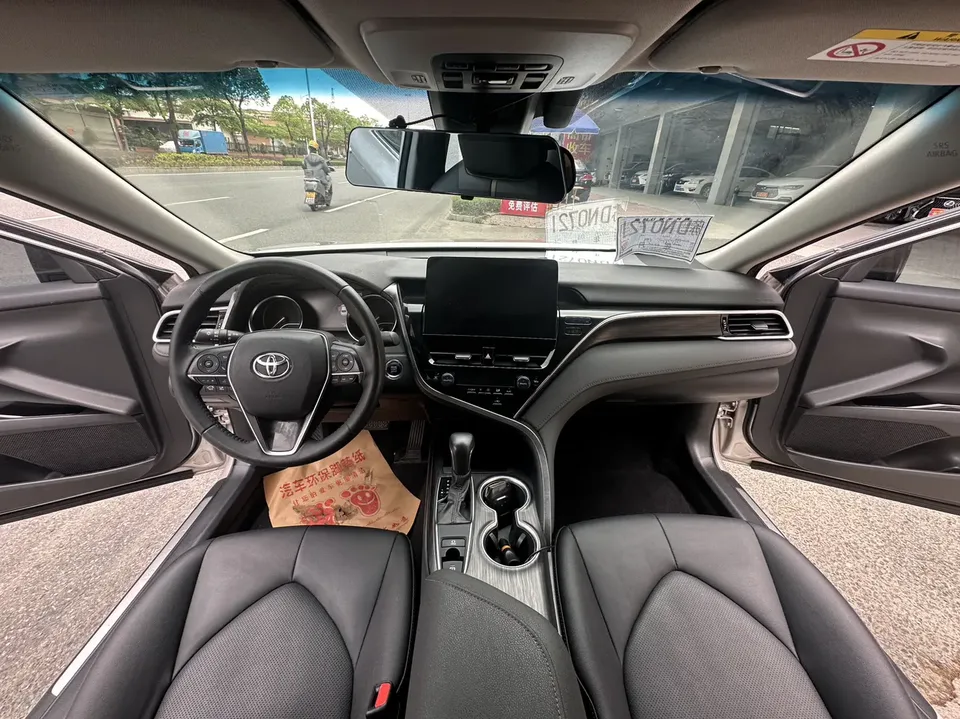 Toyota Camry 2.0G Deluxe Edition 2022 — миниатюра 5