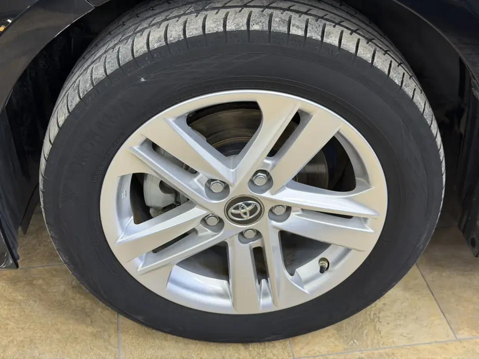 Toyota Levin 2022 Lelink 185T CVT Luxury Edition 2022 — миниатюра 2