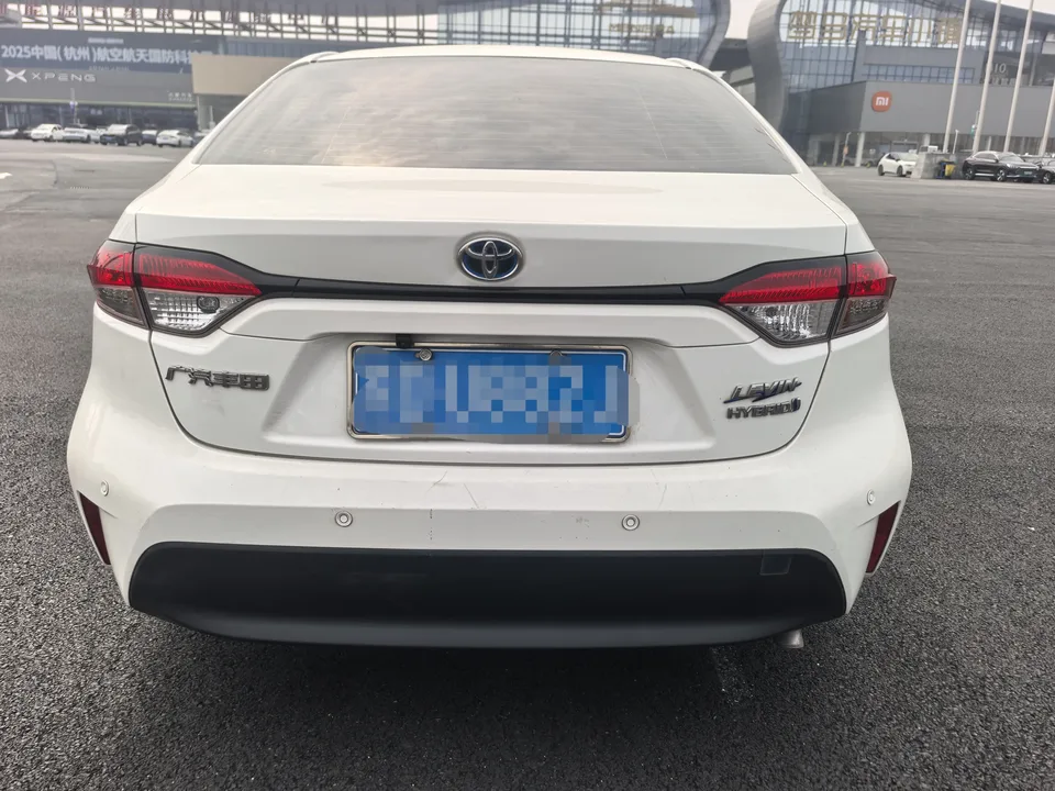 Toyota Levin Levin Hybrid 1.8L Leading Edition 2024 — миниатюра 2