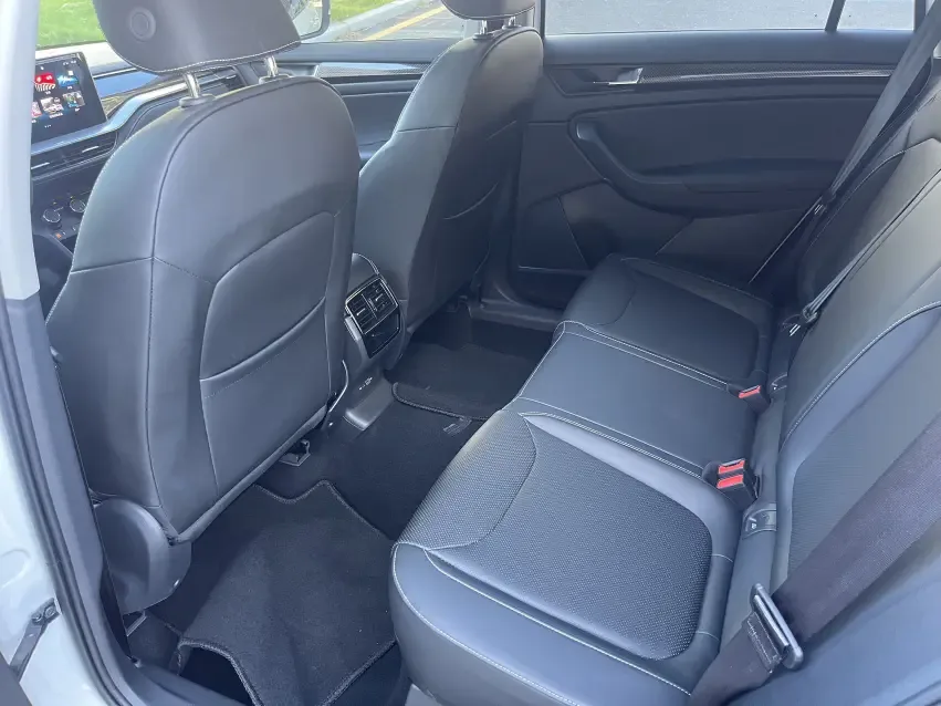 Skoda Kodiaq Kodiak 2024 TSI330 5-seater two-wheel drive powerful version 2024 — миниатюра 3