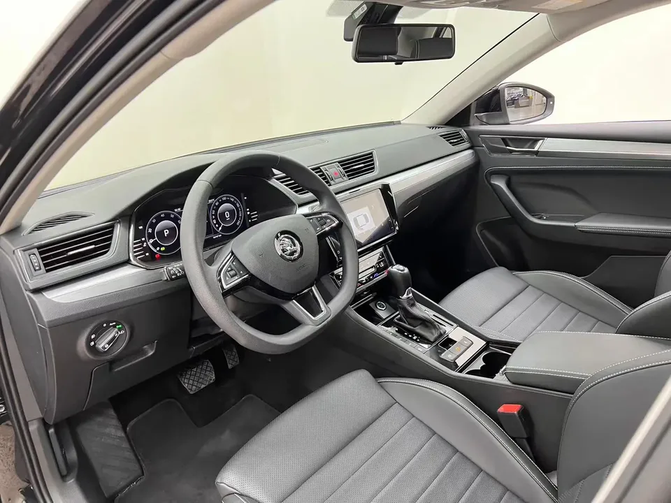 Skoda Speedy Superb 2025 TSI280 DSG Premium Edition 2025 — миниатюра 5