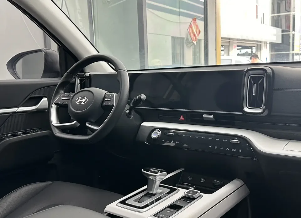 Hyundai ix35 Musa 2.0L Deluxe Edition DLX 2025 — миниатюра 3