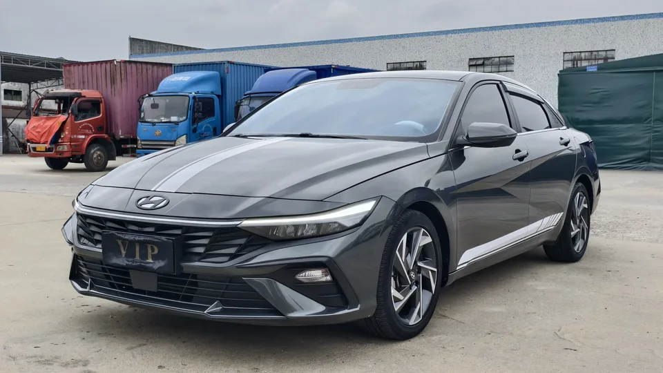 Hyundai Elantra 2023