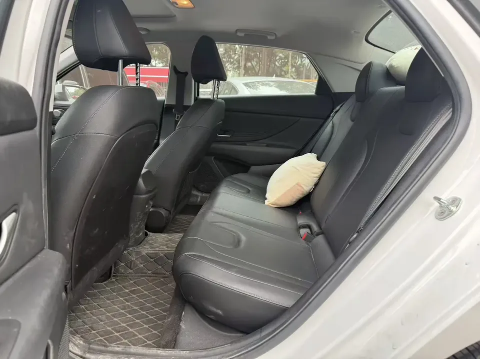 Hyundai Elantra Elantra 2021 Elantra 2021 1.5L CVT LUX Premium Edition 2022 — thumbnail 4