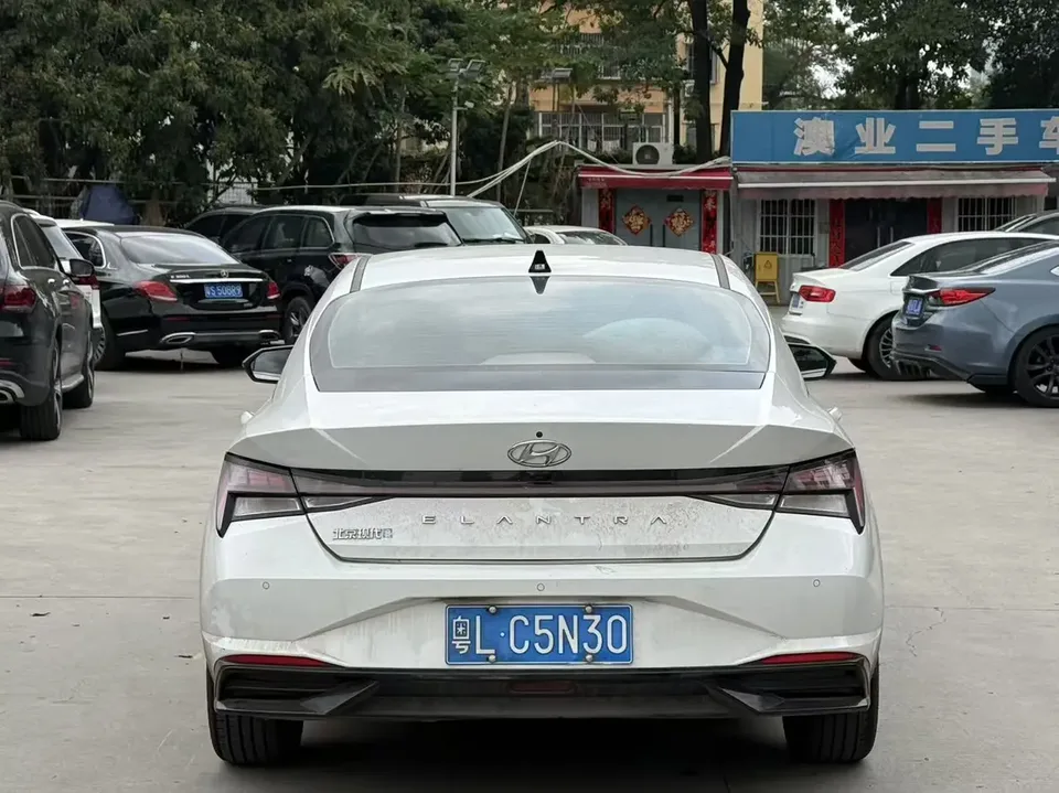 Hyundai Elantra Elantra 2021 Elantra 2021 1.5L CVT LUX Premium Edition 2022 — thumbnail 5
