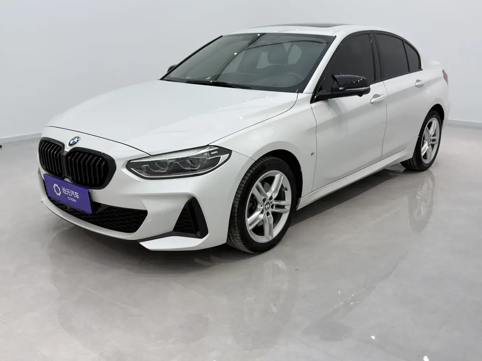 BMW 1 Series BMW 1 Series 2023 120i M Sport Night Edition 2023 — фото 1, купить с доставкой в Москву