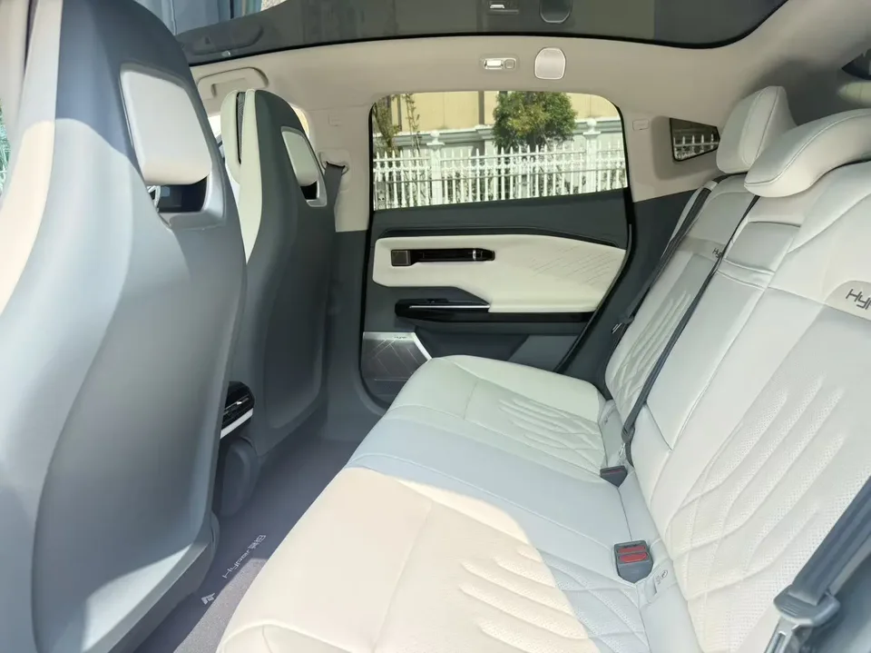 GAC Trumpchi Haobo Haopin GT 560 rear-wheel drive seven-wing version ternary lithium 2024 — миниатюра 3