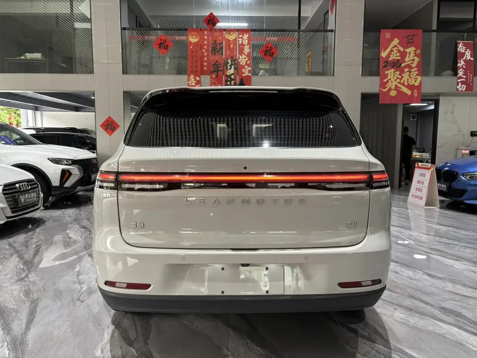 Leapmotor Zero running C10 Pure Electric 530 LiDAR Edition 2024 — миниатюра 2