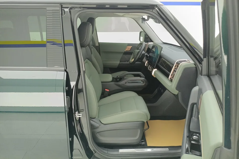 iCAR 03 two-wheel drive standard advanced version 2025 — миниатюра 3